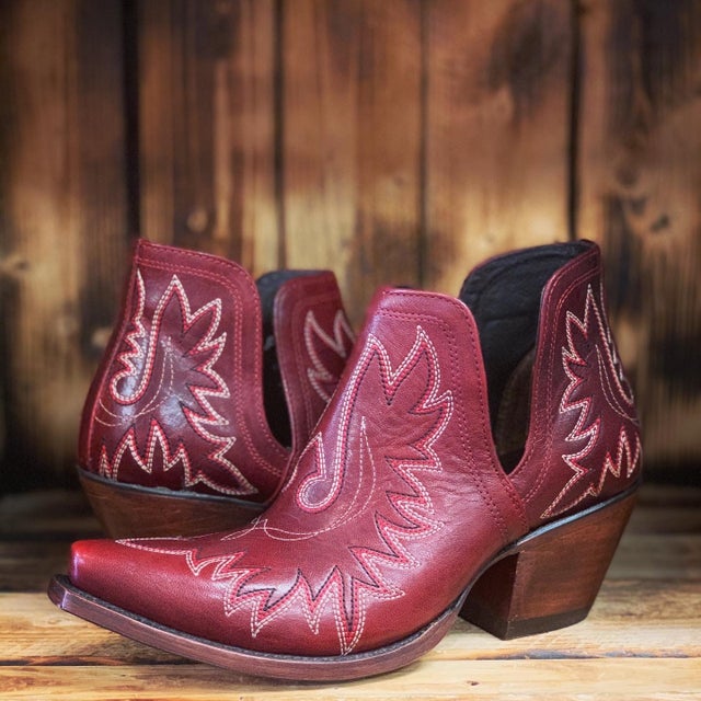 sangria-dixon-western-bootes-by-ariat